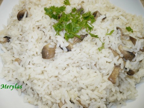 dušená rýže se žempiony